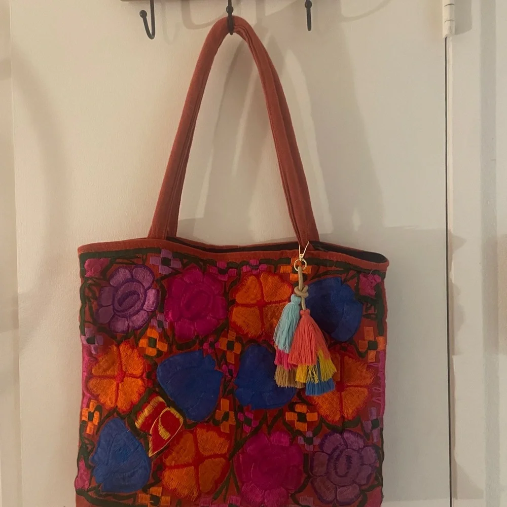 Artisan Boho Mexican Embroidered Large Zippered Tote Bag with Tassel Charm - Picture 5 of 11